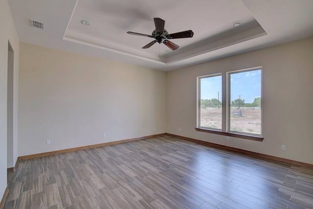San Manuel TX - Watch this AMAZING Ranch-Style Home Get Built, photo 17